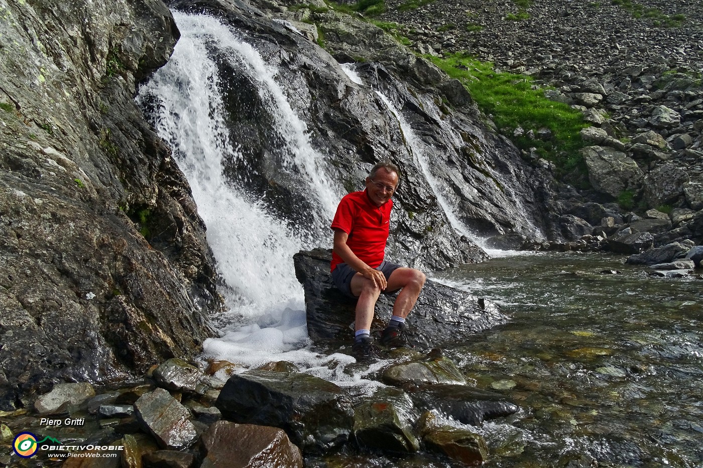 85 Rinfrescata alla cascate di Val Cerviera.JPG -                                